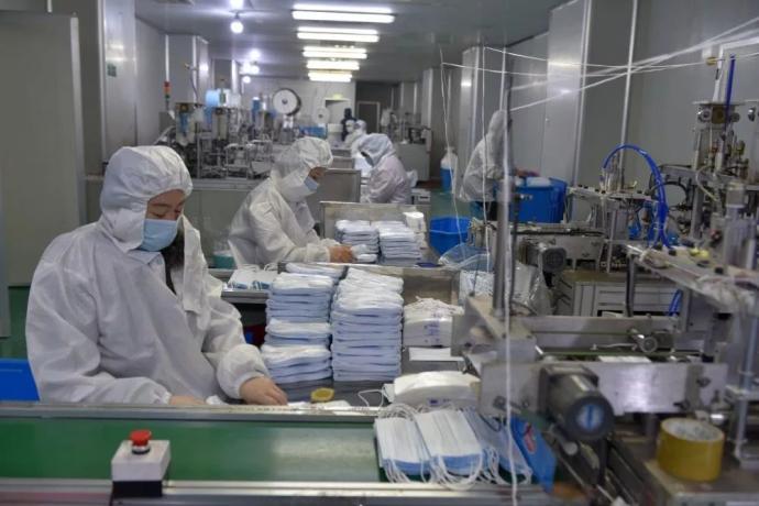 江西进贤奋力保障医用物资“非常进行时” ——卫生用品生产跑出“加速度”